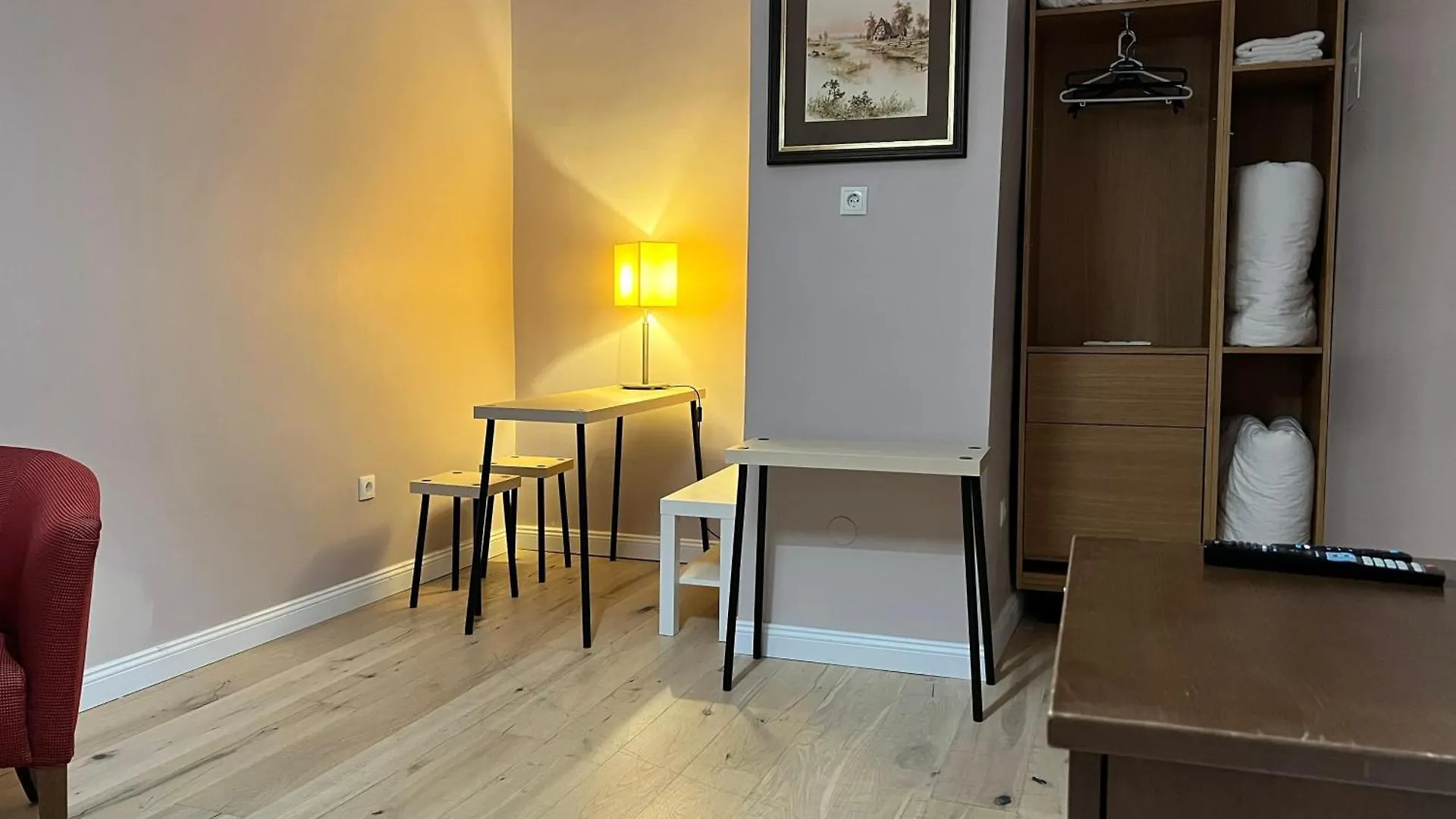 Amazing 1Br & 1Lr Apt & 5 Private Bedrooms By Mariahilfer Διαμέρισμα Βιέννη