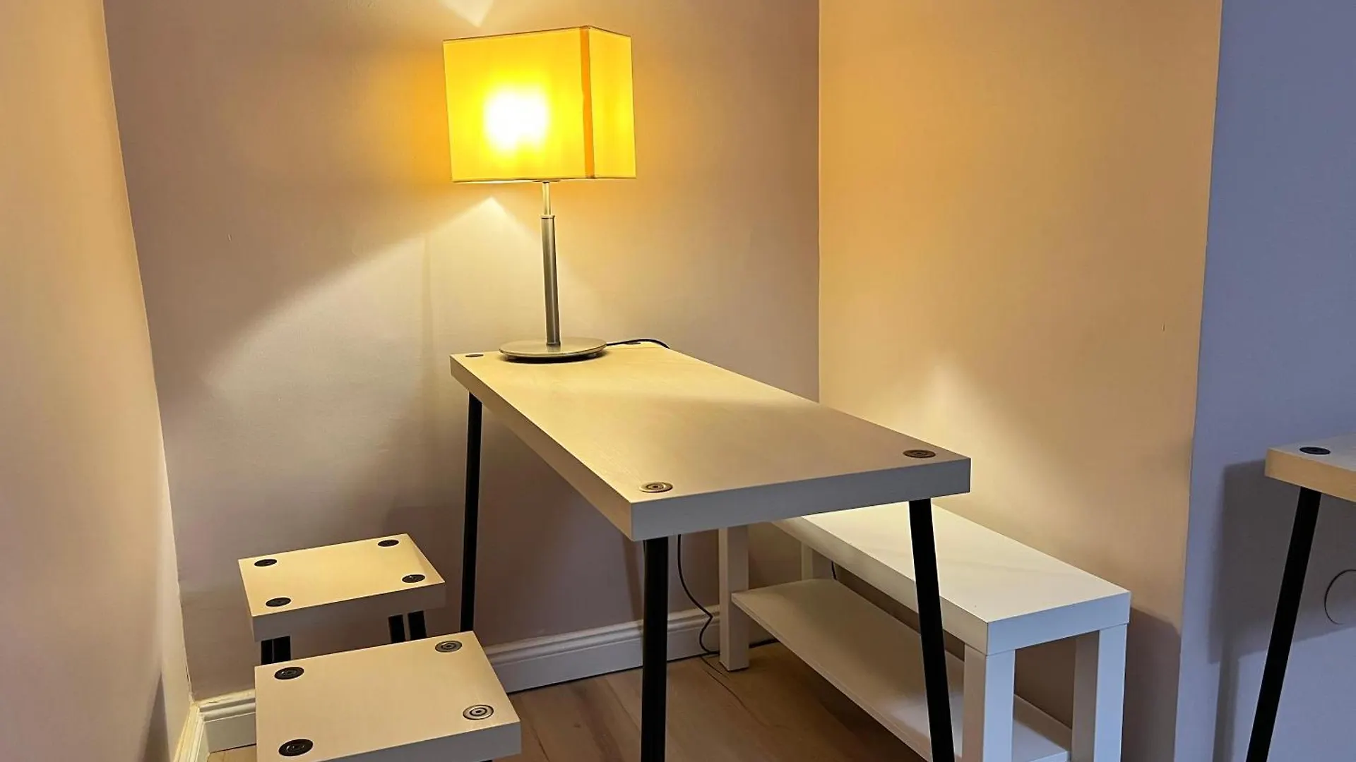 Amazing 1Br & 1Lr Apt & 5 Private Bedrooms By Mariahilfer Βιέννη