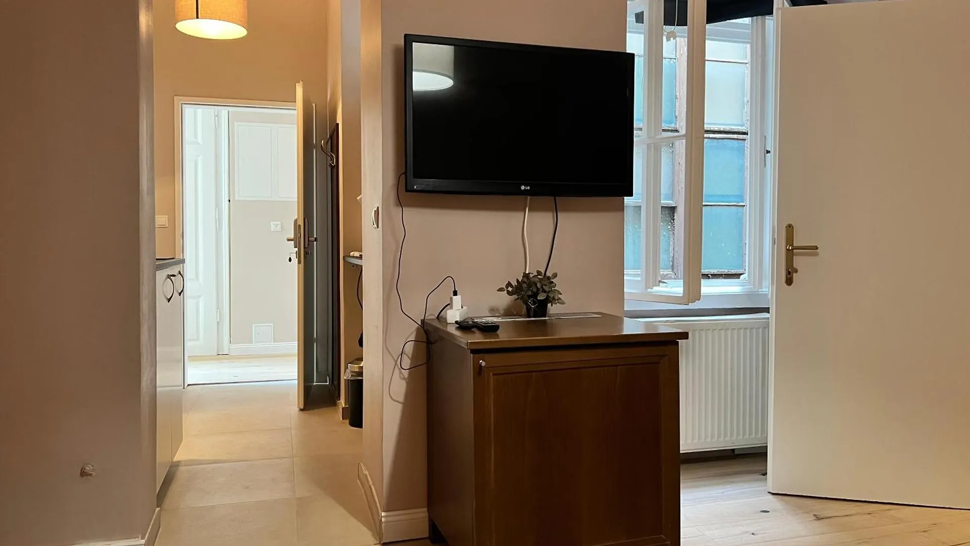 דירה Amazing 1Br & 1Lr Apt & 5 Private Bedrooms By Mariahilfer